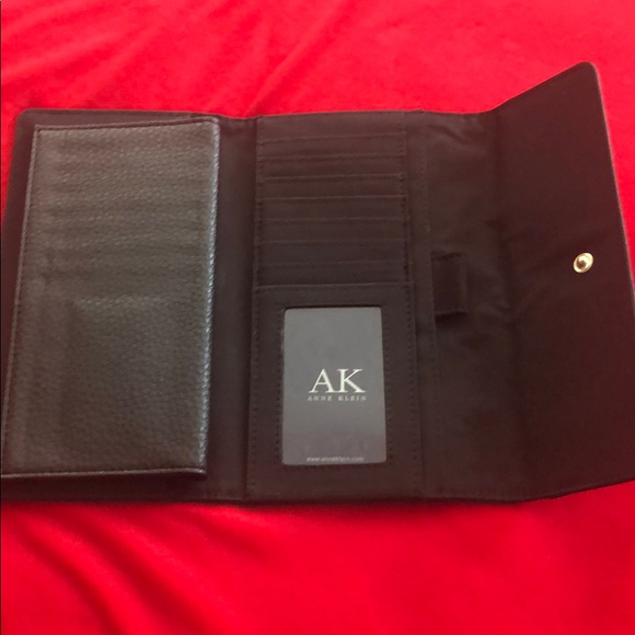 Anne Klein wallet - Picture 4 of 6